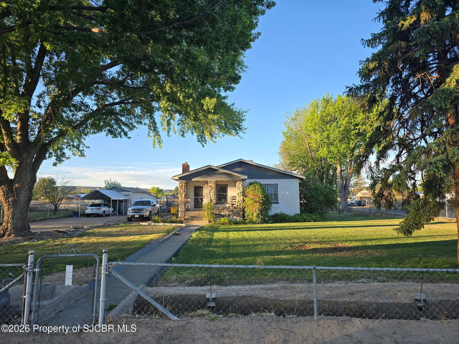 Property Photo:  415 Road 6100  NM 87417 