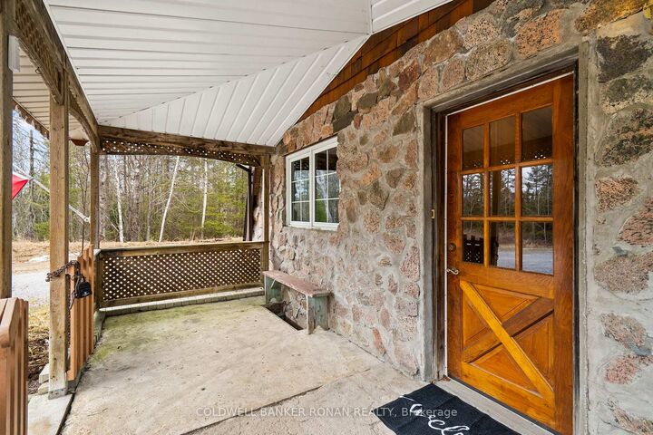 Property Photo: 797 Forest Lake Road ON L9R 1X6