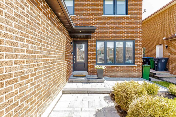 Property Photo: 85 Derose Avenue ON L7E 1A6