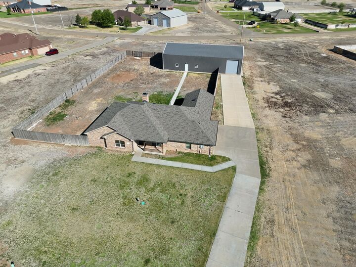 Property Photo:  18900 Calle Bella  TX 79124-1462 