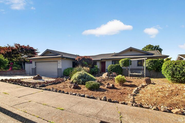 Property Photo:  5540 Mulberry Drive  CA 95409 