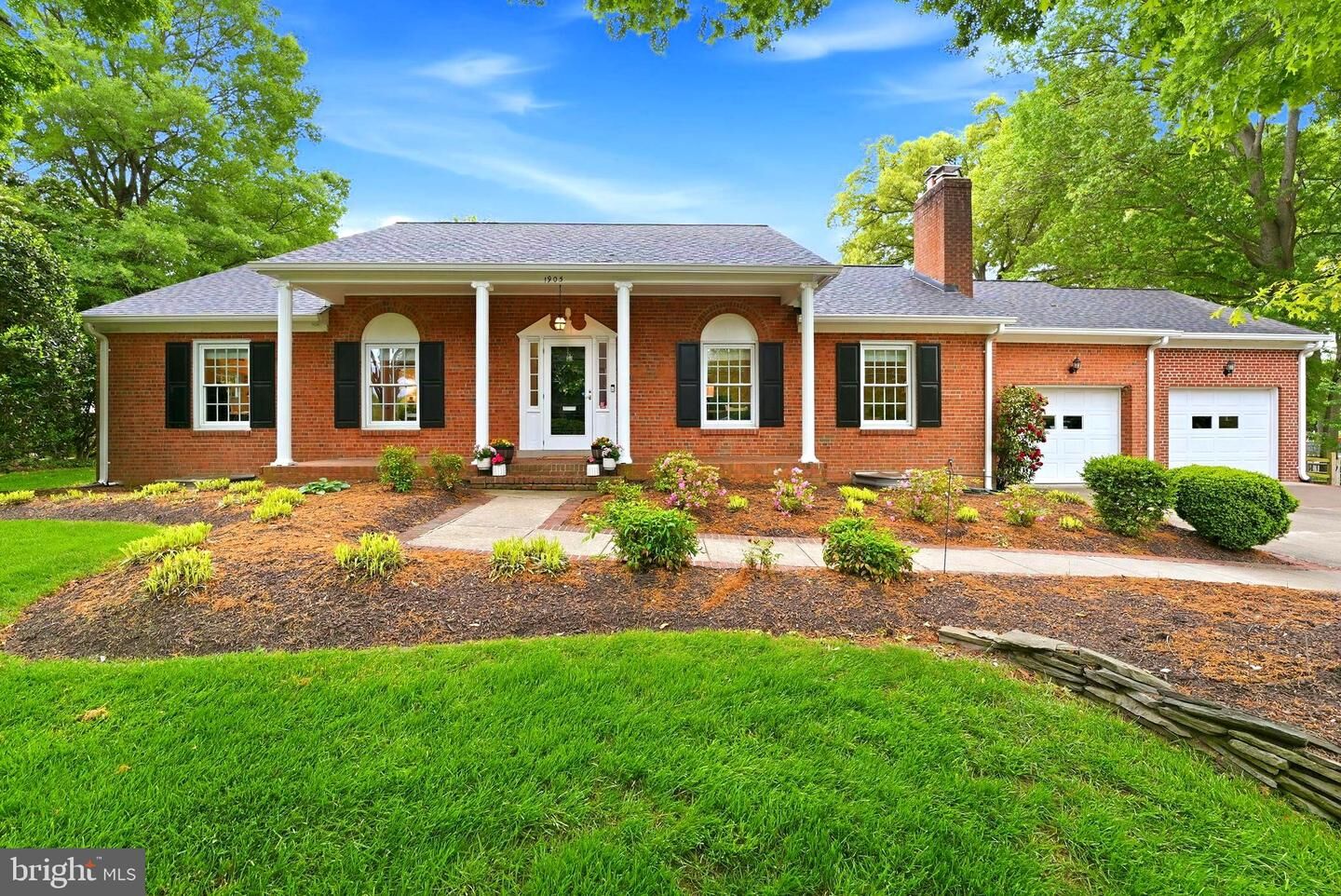 Property Photo: 1905 Wakefield Street VA 22308