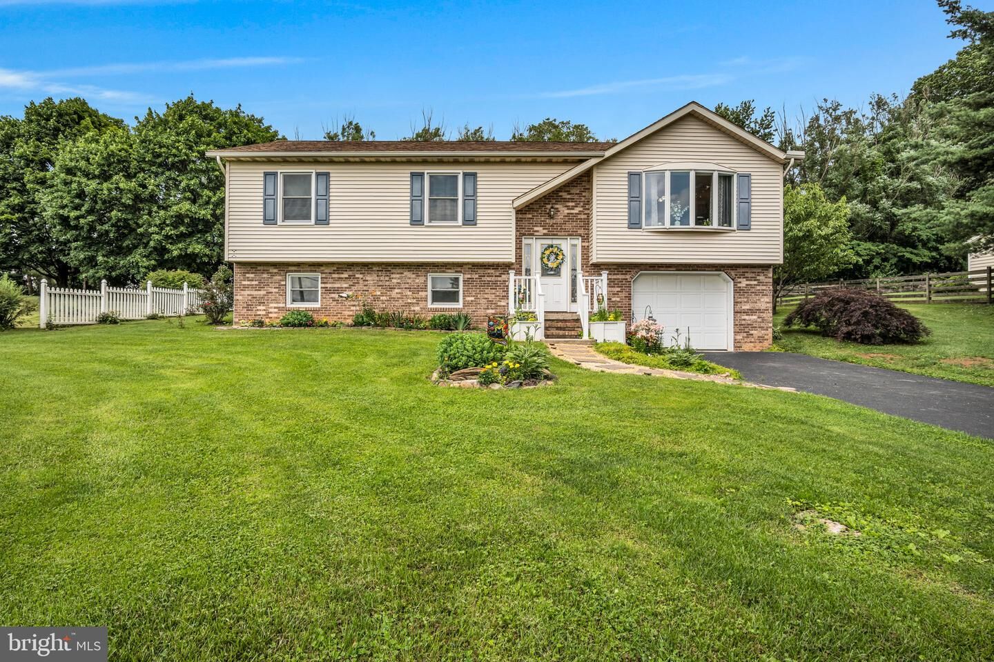 Property Photo: 198 Glenville Road PA 17331