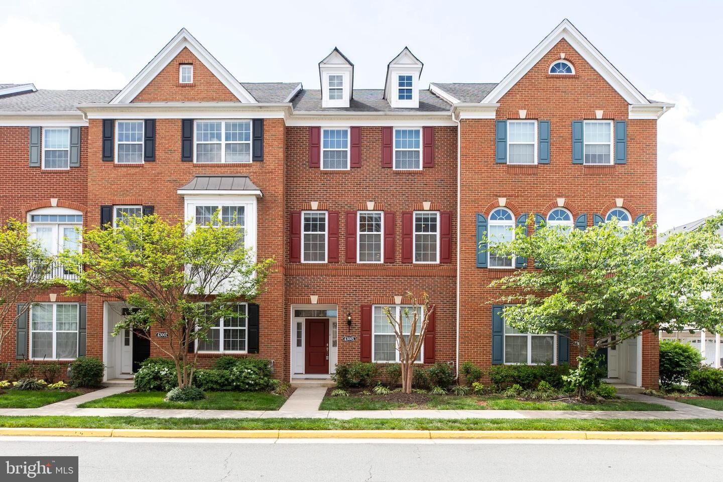Property Photo:  43005 Paris Gap Square  VA 20148 