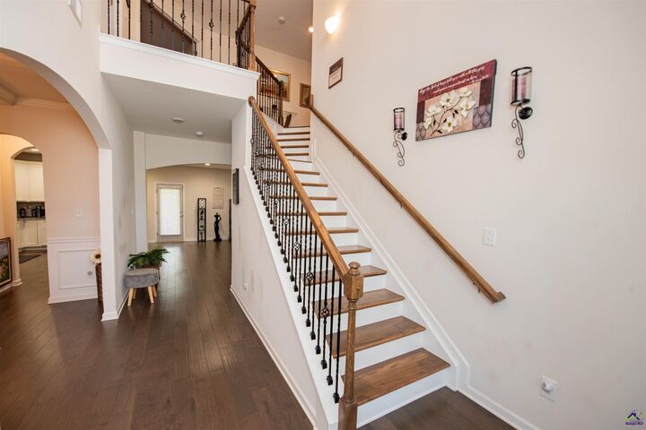 Property Photo:  125 Amberley Ct  GA 31047 
