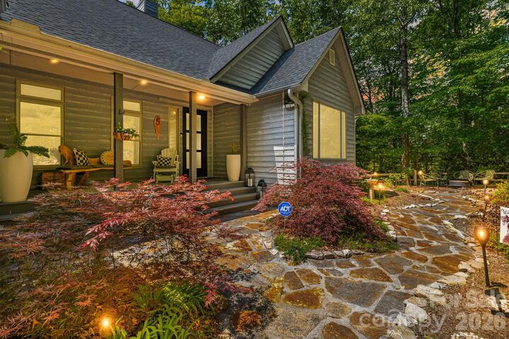 Property Photo:  5 Saddle Ridge  NC 28732 