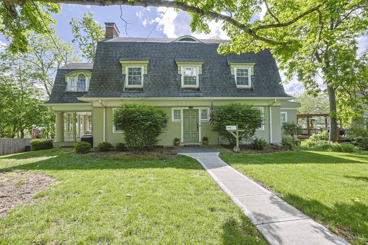 Property Photo:  2873 Linwood Avenue  OH 45208 
