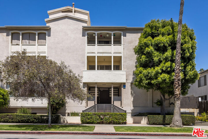Property Photo:  1101 Lincoln Blvd  CA 90403 