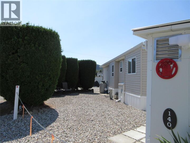 Property Photo: 415 Commonwealth Road 140 BC V4V 1P4