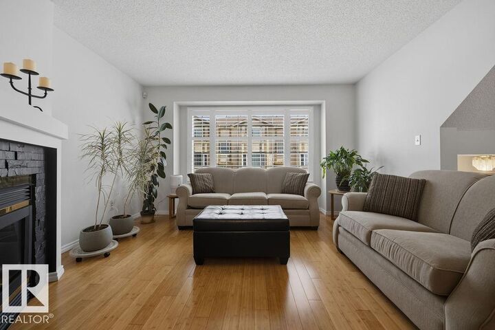 Property Photo: 17624 96 Avenue NW AB T5T 6C2