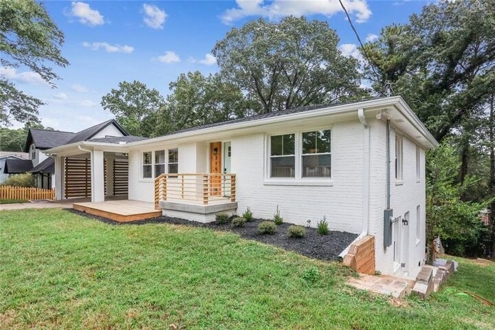Property Photo:  2152 Edgemore  GA 30316 