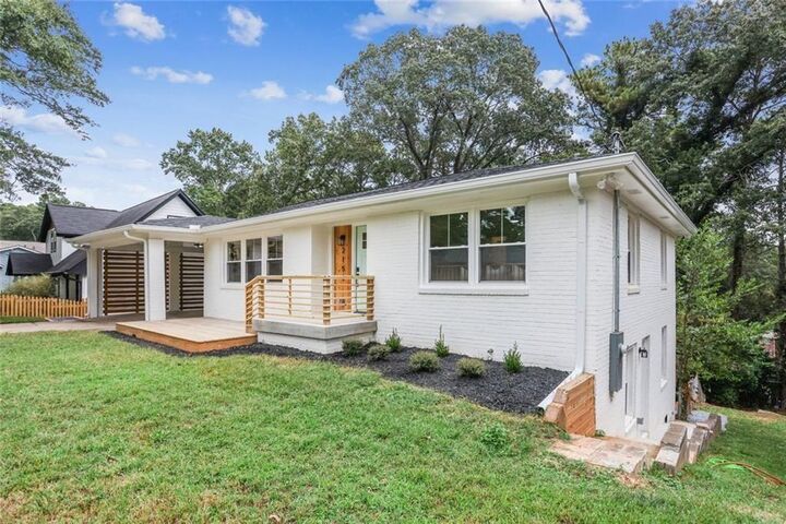 Property Photo:  2152 Edgemore  GA 30316 