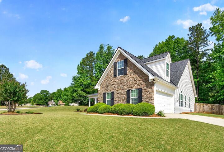 Property Photo:  101 Peyton Court  GA 30276 