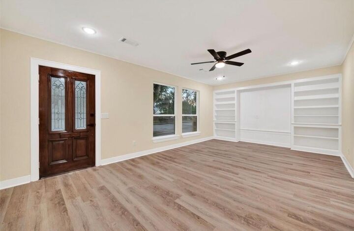 Property Photo:  2725 Avenue F  TX 77471 