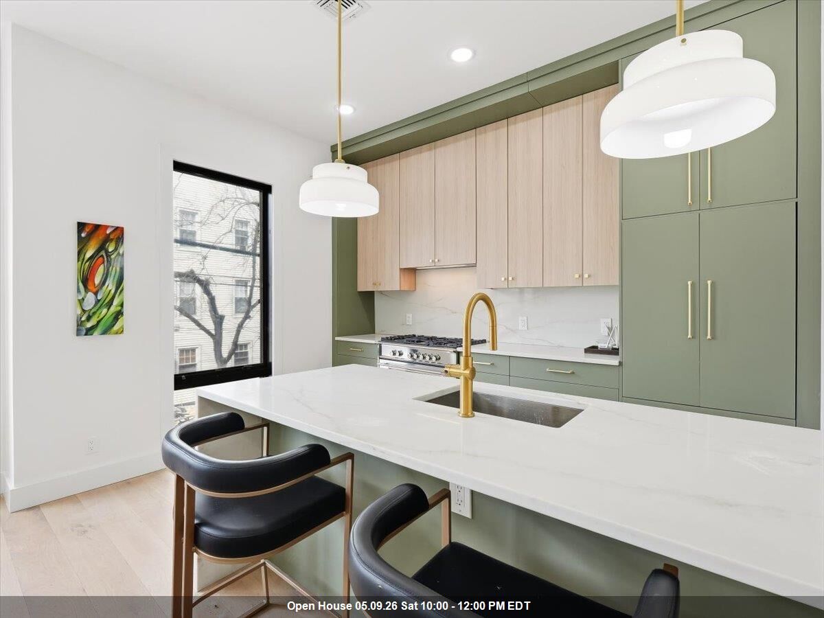Property Photo:  100 Webster Ave 2  NJ 07307 