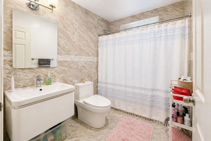 Property Photo:  370 5th St 1  NJ 07302 