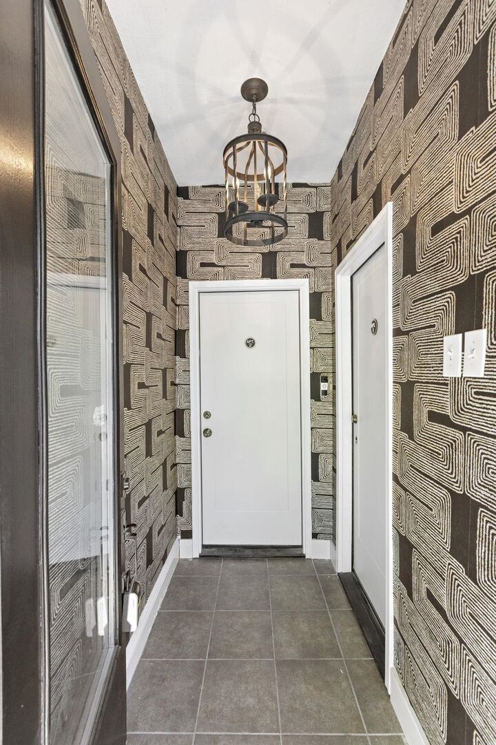 Property Photo:  138 Central Ave 1  NJ 07306 