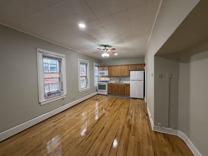 Property Photo:  212 Plainfield Ave 2  NJ 07306 