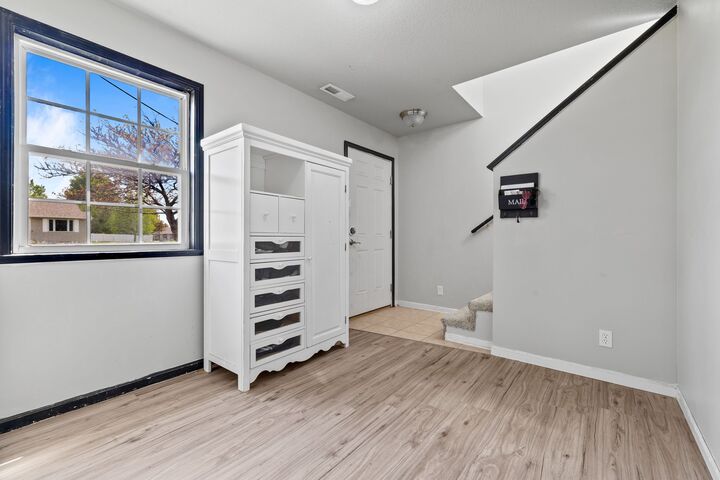 Property Photo: 1305 S G Avenue IA 50201