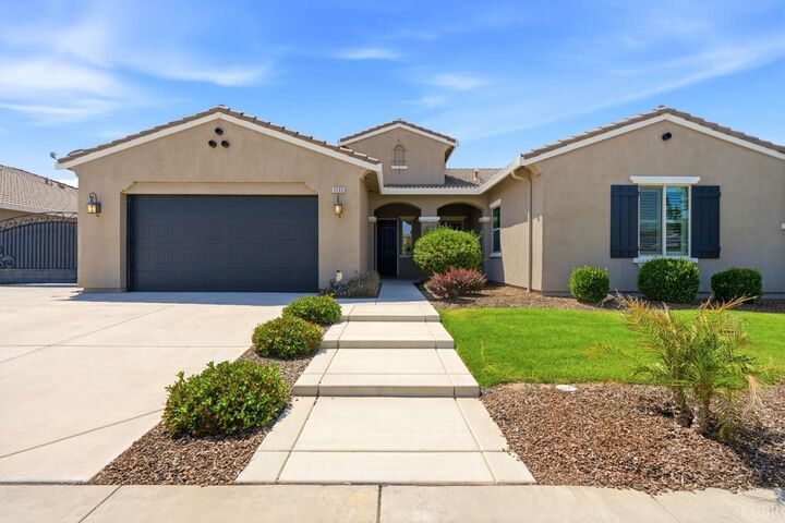 Property Photo: 3368 N Discovery Way CA 93230