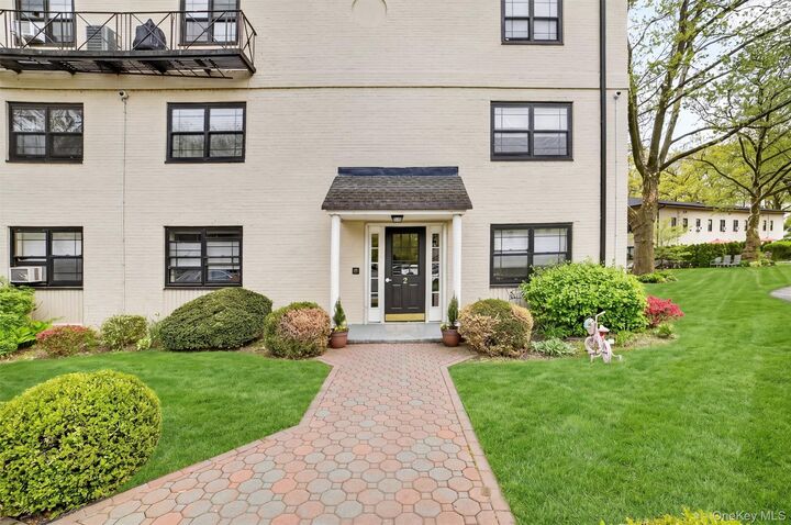 Property Photo:  2 Field End Lane 2L  NY 10709 