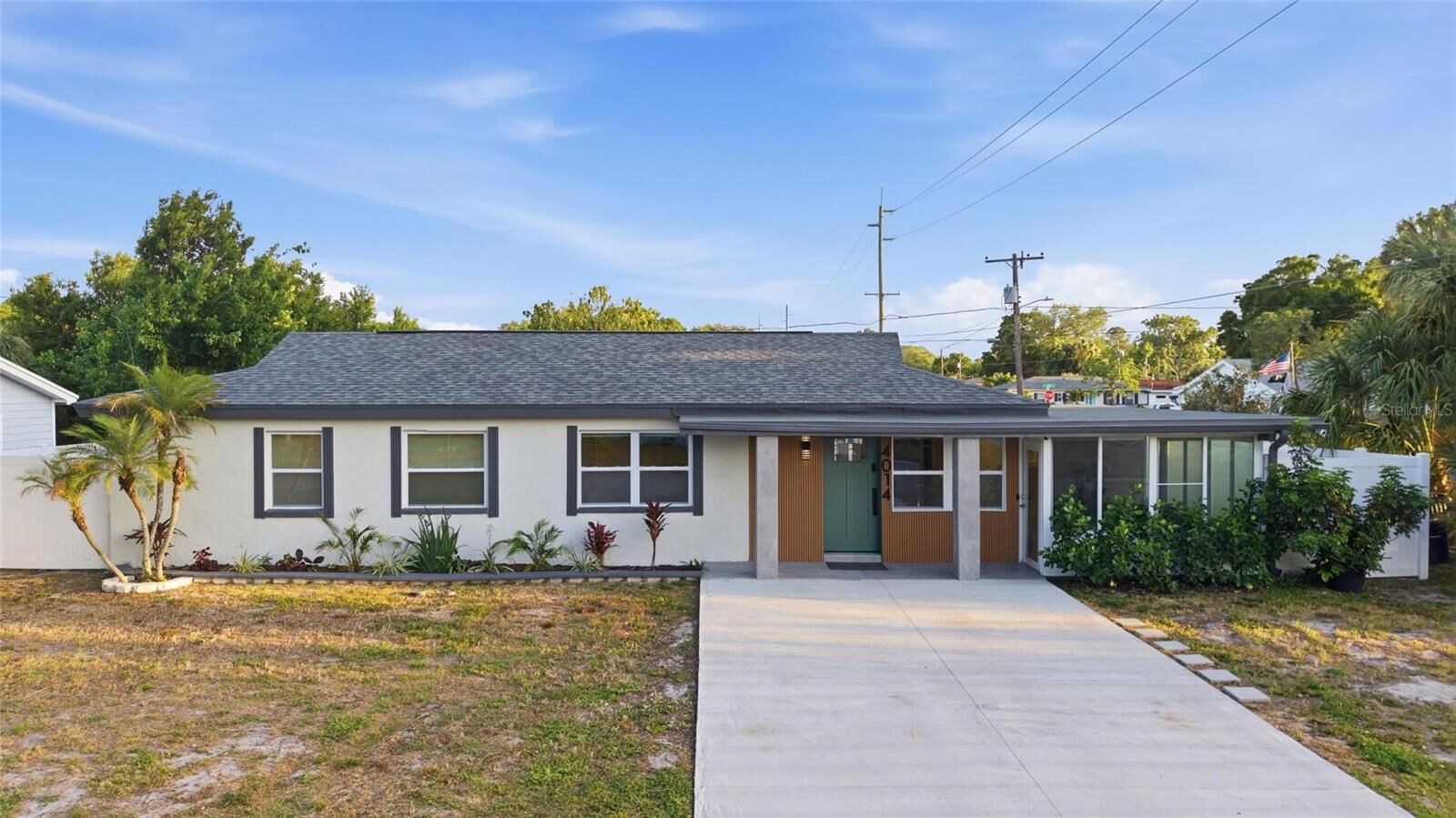 Property Photo:  4014 W Rogers Avenue  FL 33611 