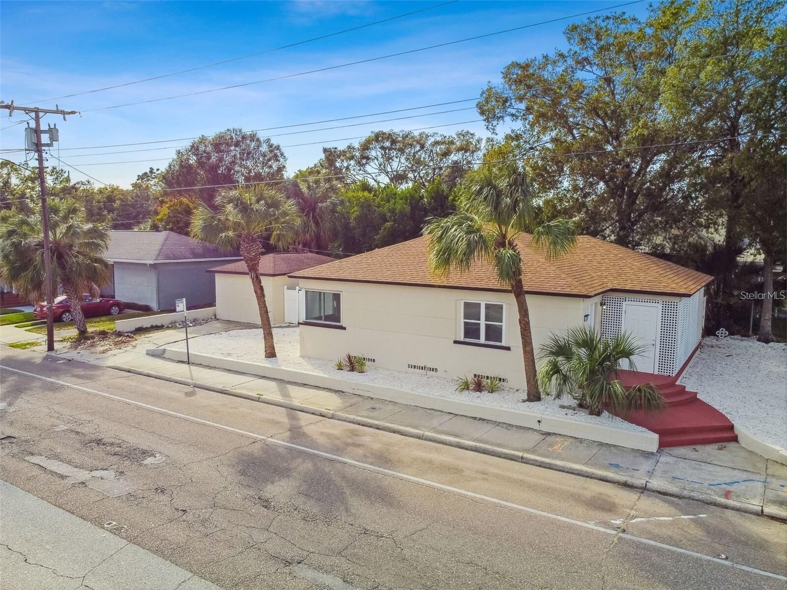 Property Photo:  2402 W Cypress Street  FL 33609 