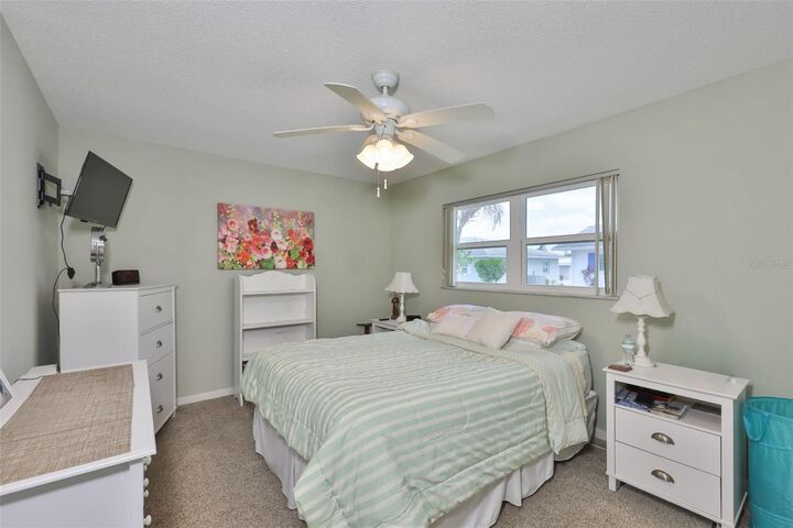 Property Photo:  700 Rutgers Place  FL 33573 