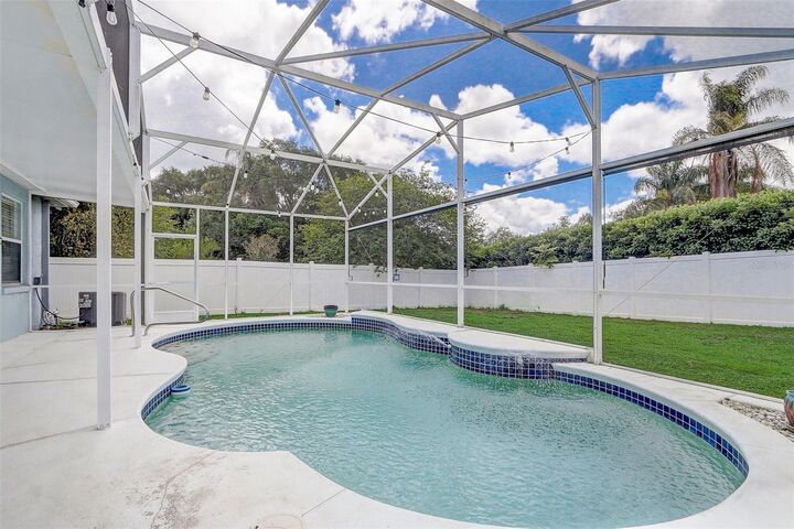 Property Photo: 1870 Emerald Green Circle FL 32765