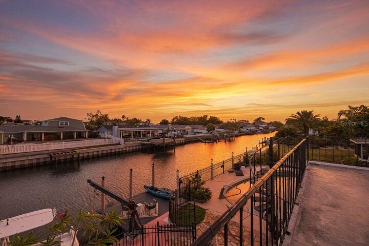 Property Photo:  8450 Flagstone Drive  FL 33615 