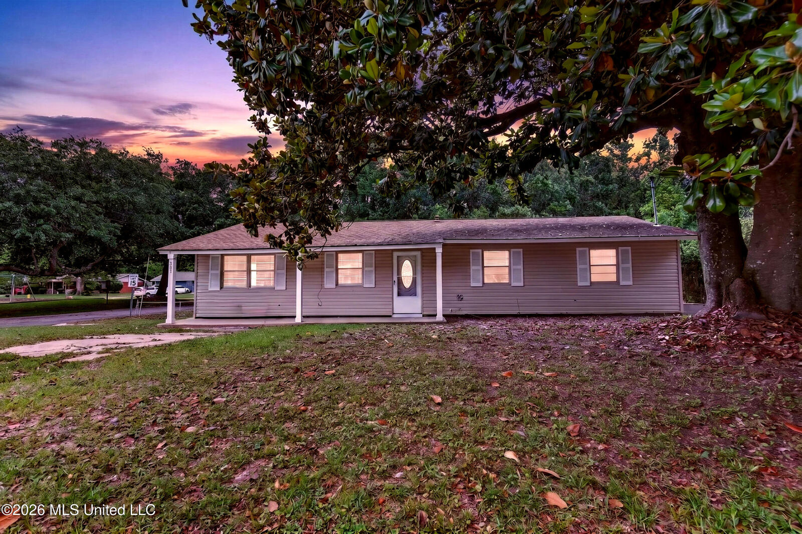 Property Photo:  329 Park Drive  MS 39531 