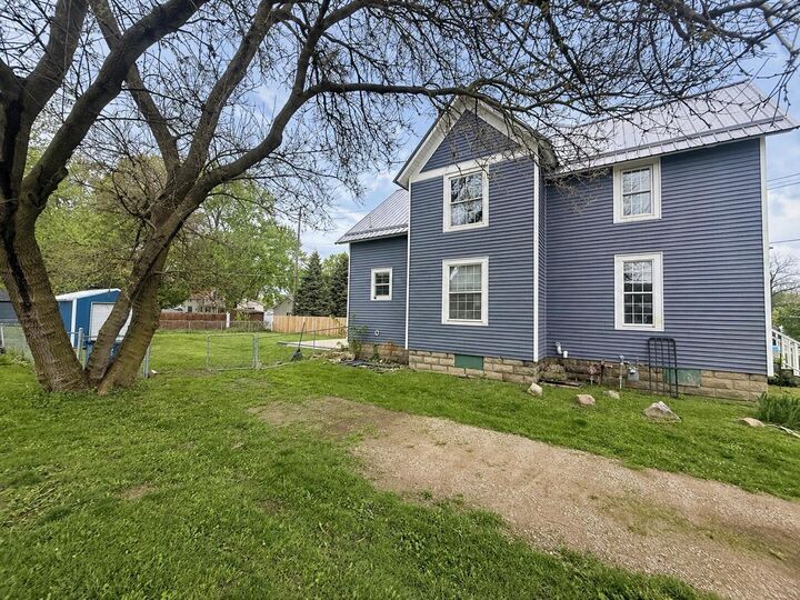 Property Photo:  216 Oak Street  MI 49328 