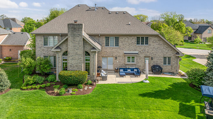 Property Photo:  1376 Chapman Drive  IL 60561 