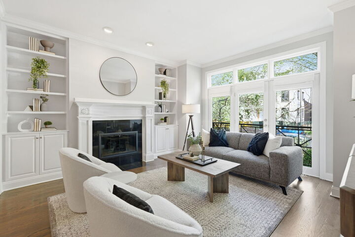 Property Photo:  