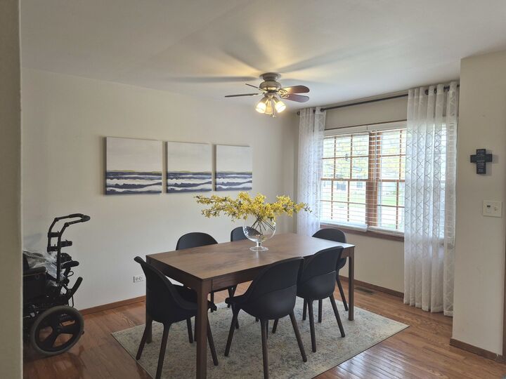 Property Photo:  1332 E Bailey Road  IL 60565 