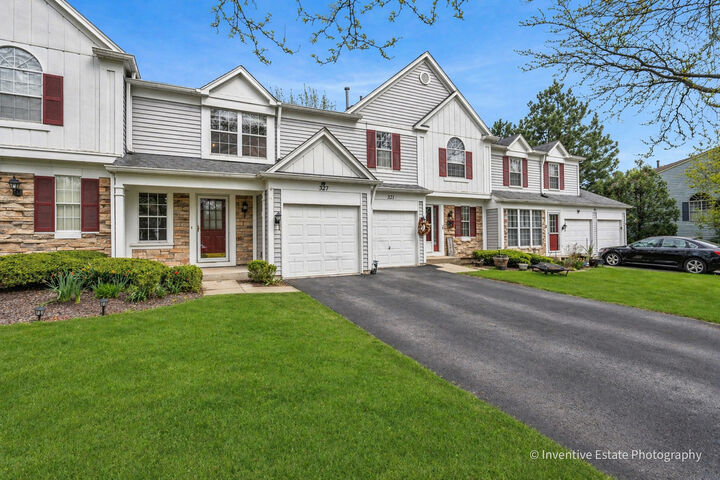 Property Photo:  327 Shadybrook Lane  IL 60504 