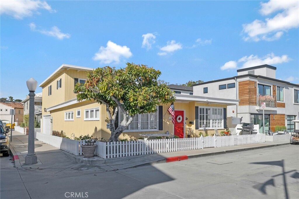 Property Photo:  1/2 Abalone Place  CA 92662 