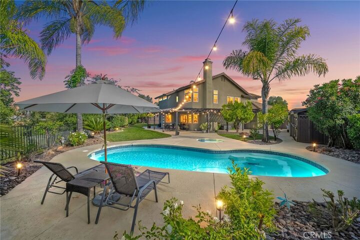 Property Photo:  39428 Corte Garboso  CA 92563 