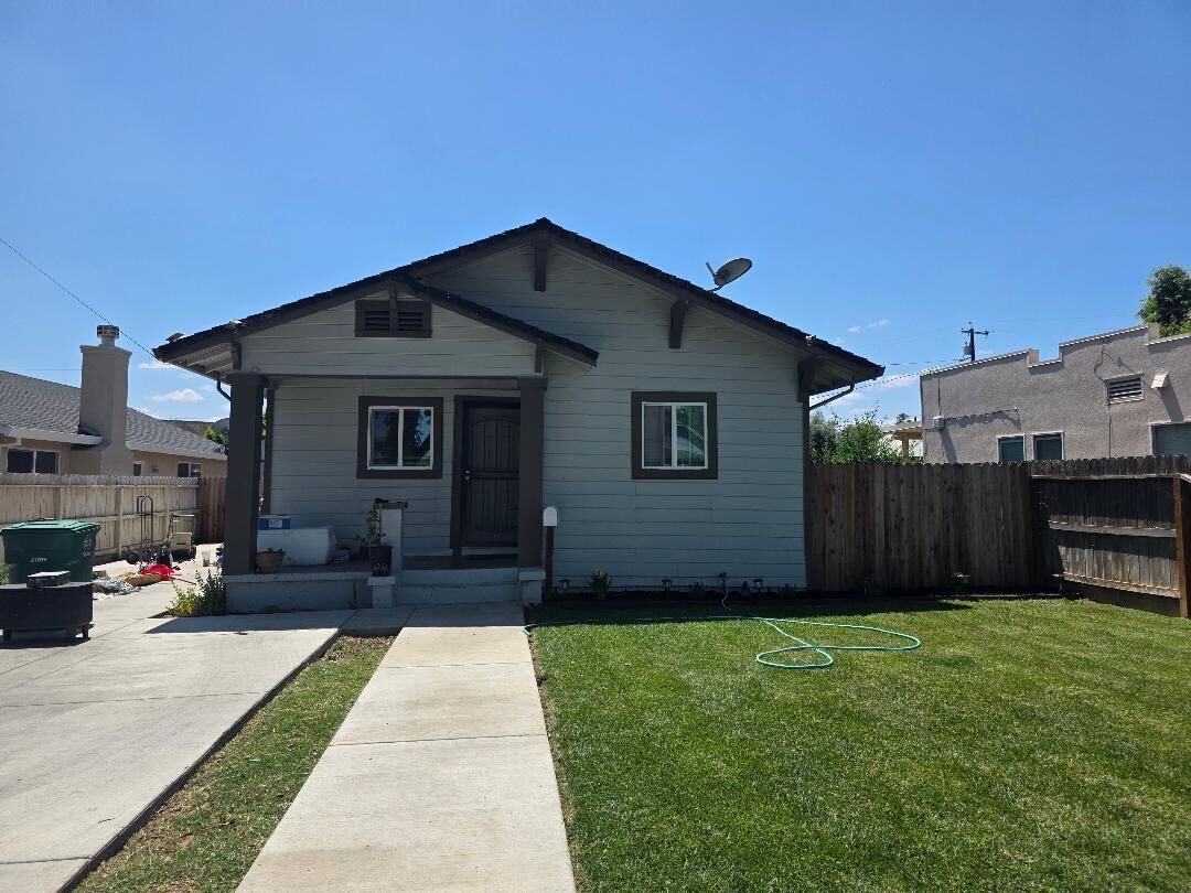 Property Photo:  353 L Street  CA 93635 