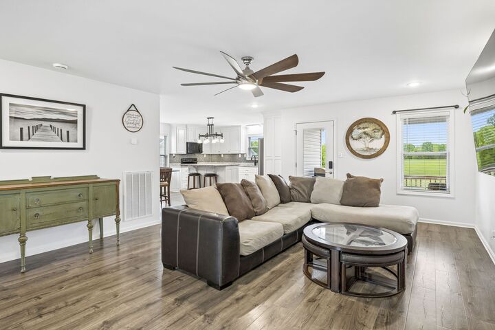 Property Photo:  506 N Point Dr  TN 38483 