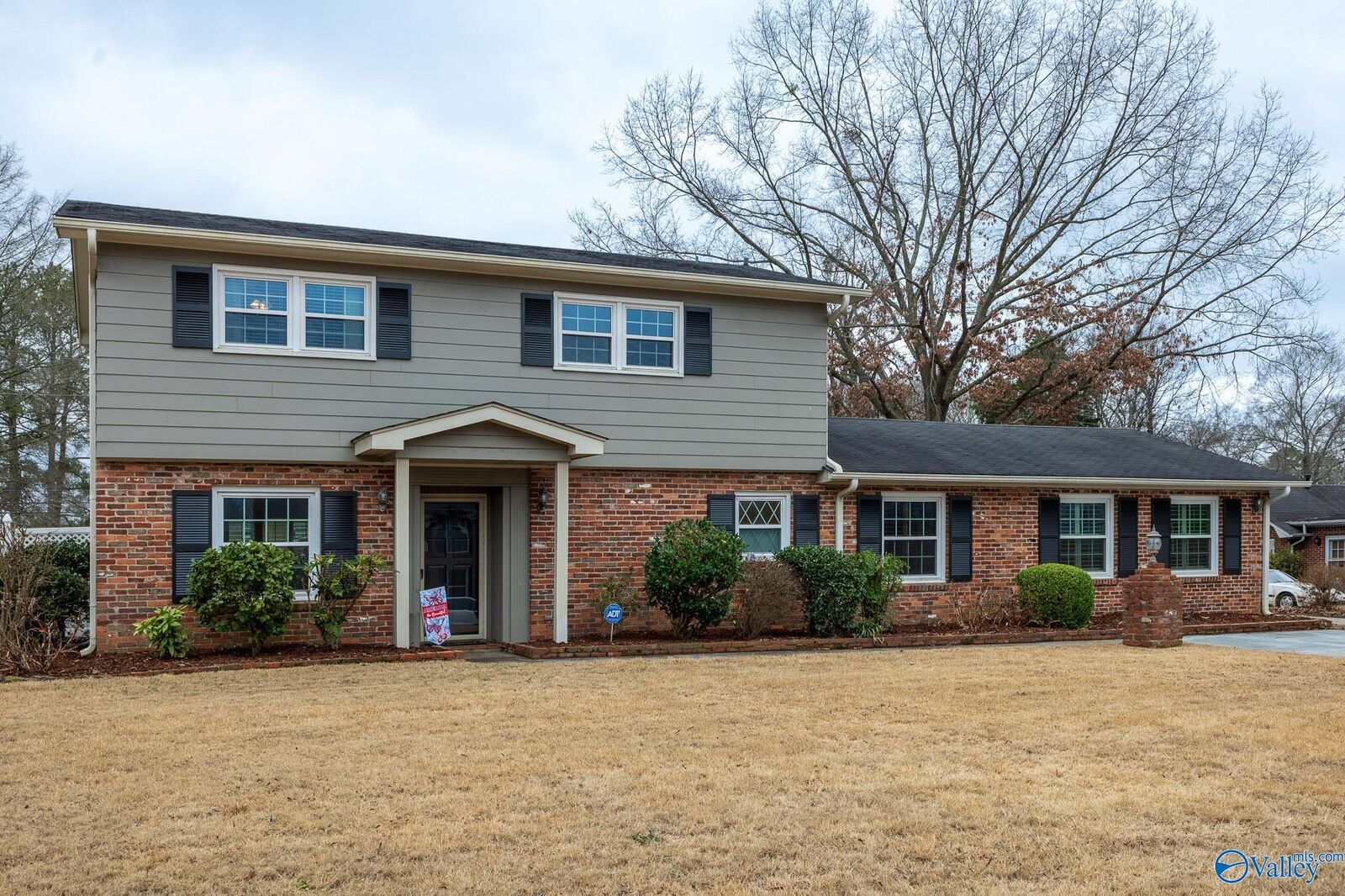 Property Photo:  2607 13th Street  AL 35601 