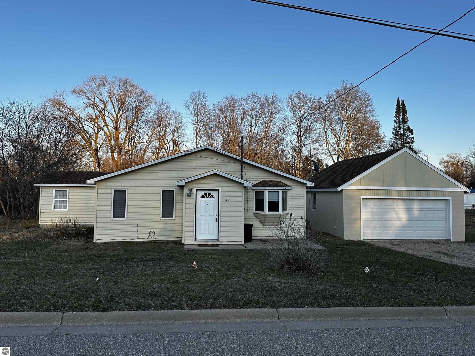 Property Photo:  358 N Corning Street  MI 48622 