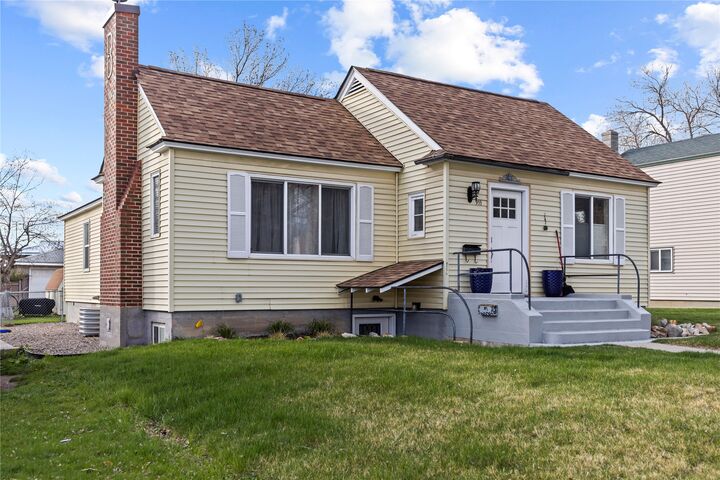 Property Photo:  911 N Ewing Street  MT 59601 