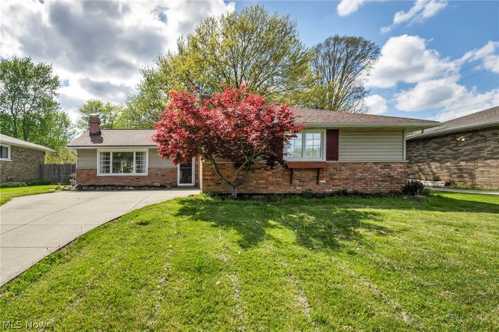 Property Photo:  7850 E Linden Lane  OH 44130 