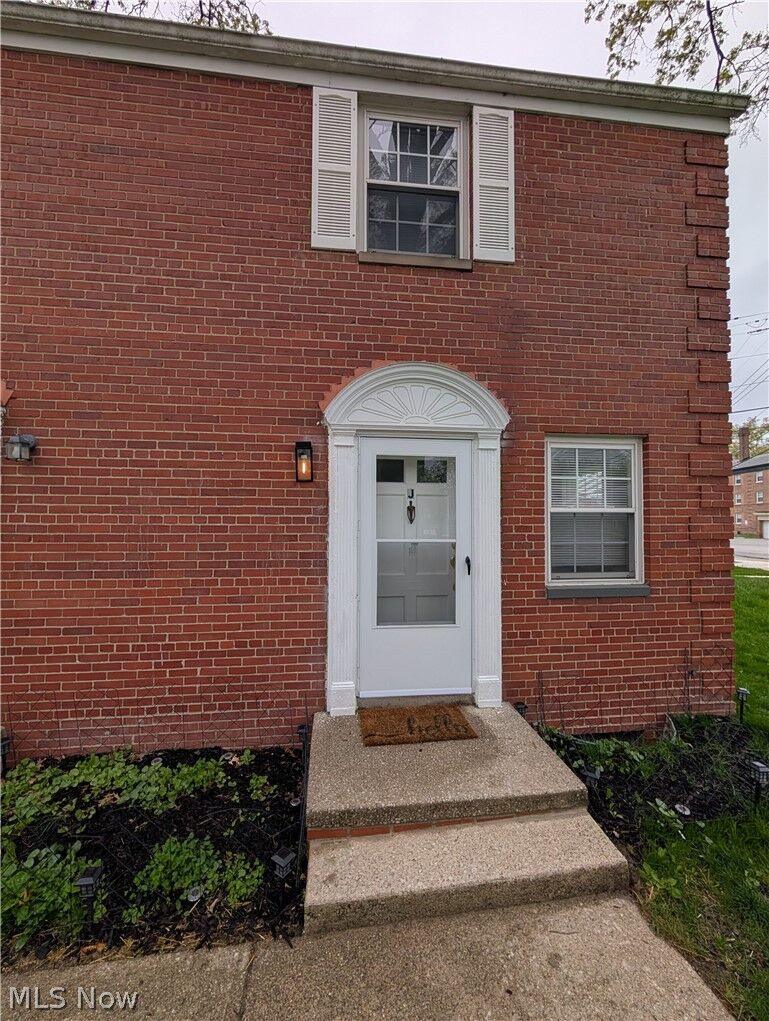 Property Photo:  422 Clearview Drive J10  OH 44123 