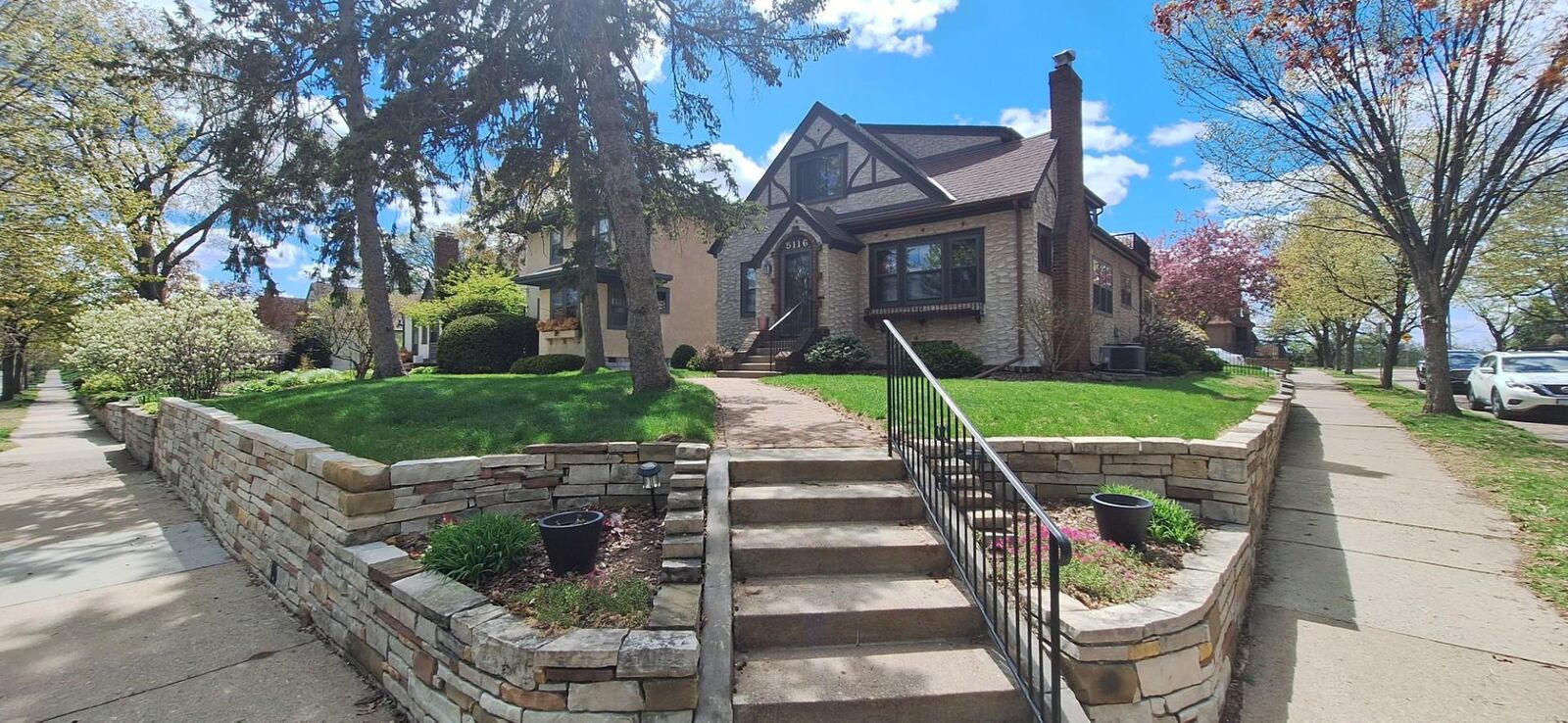 Property Photo:  5116 27th Avenue S  MN 55417 