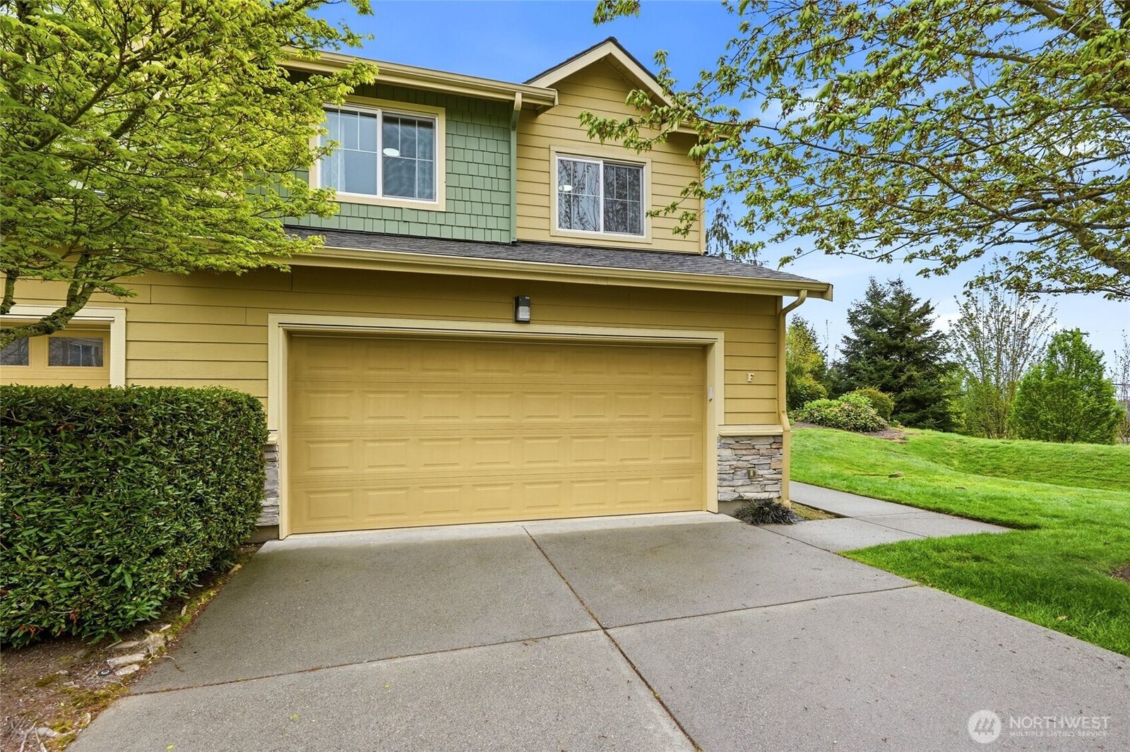 Property Photo:  18502  36th Avenue W F  WA 98037 