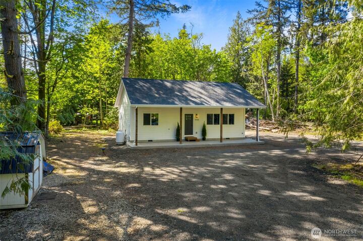 Property Photo:  9725  Hunter Point Road NW  WA 98502 