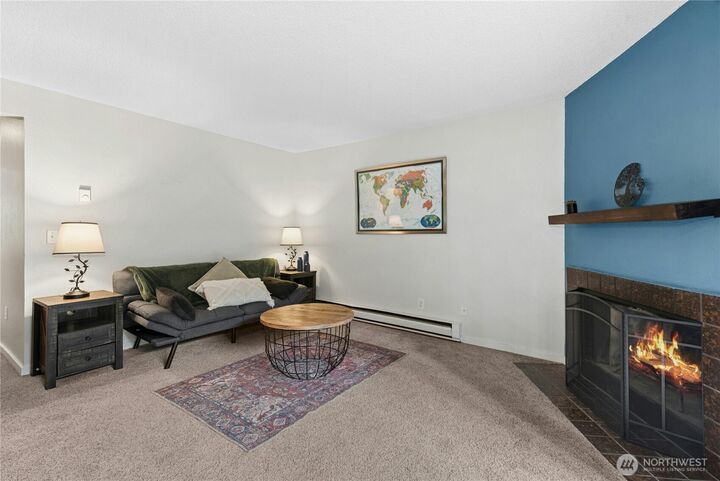 Property Photo:  5506  220th Street SW A102  WA 98043 
