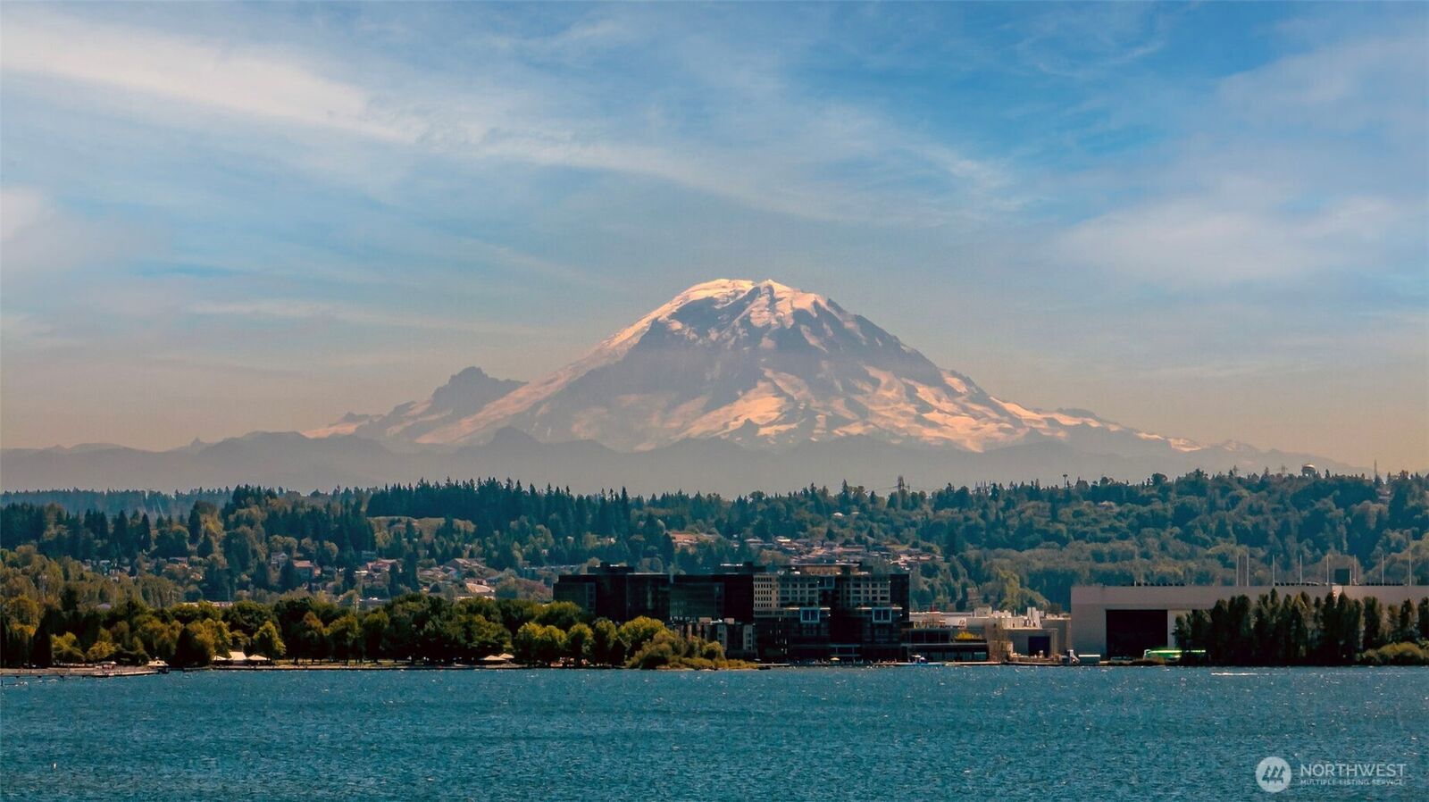 Property Photo: 8246 E Mercer Way WA 98040